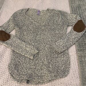 Alya Gray V-Neck Sweater with Brown Elbow Patches